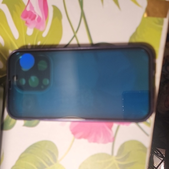 IPhone 14 pro magnetic case - Picture 7 of 11